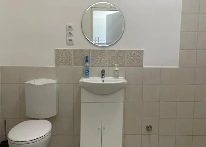 Apartament Kiss Vendeghaz 2-3 *