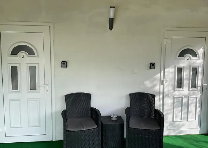 Kiss Vendeghaz 2-3 Apartament *