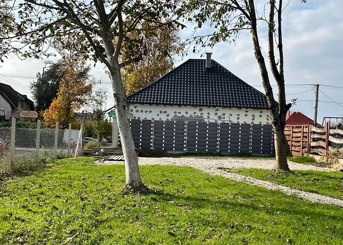 Kiss Vendeghaz 2-3 Apartament